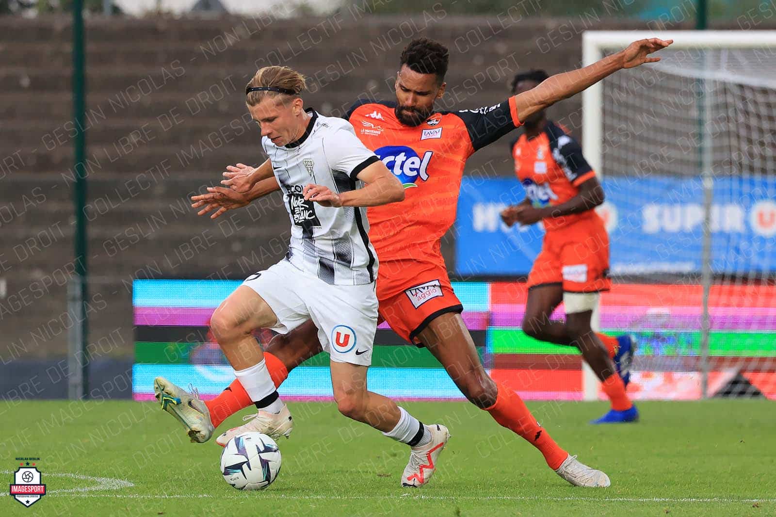 Marius COURCOUL (Angers SCO) / Kévin TAPOKO (Stade Lavallois)