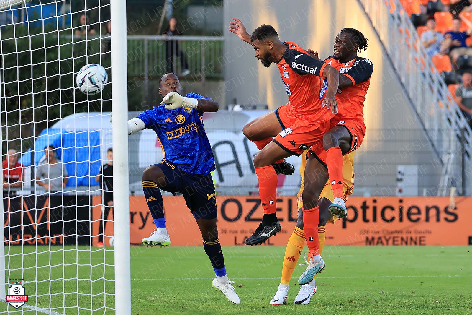 Lionnel MPASI (Rodez AF) / Yasser BALDE (Stade Lavallois) / Malik TCHOKOUNTE (Stade Lavallois)