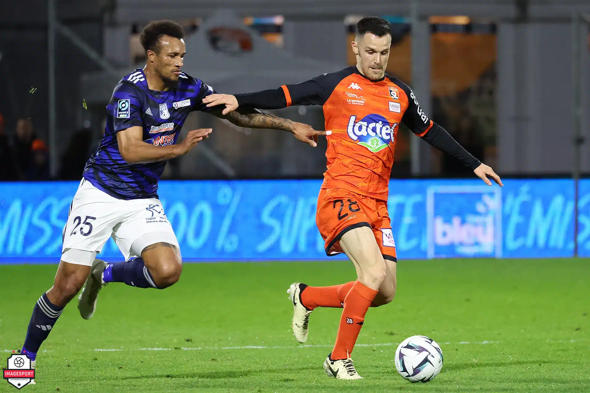 Jean-Philippe GBAMIN (USL Dunkerque) / Antonin BOBICHON (Stade Lavallois)
