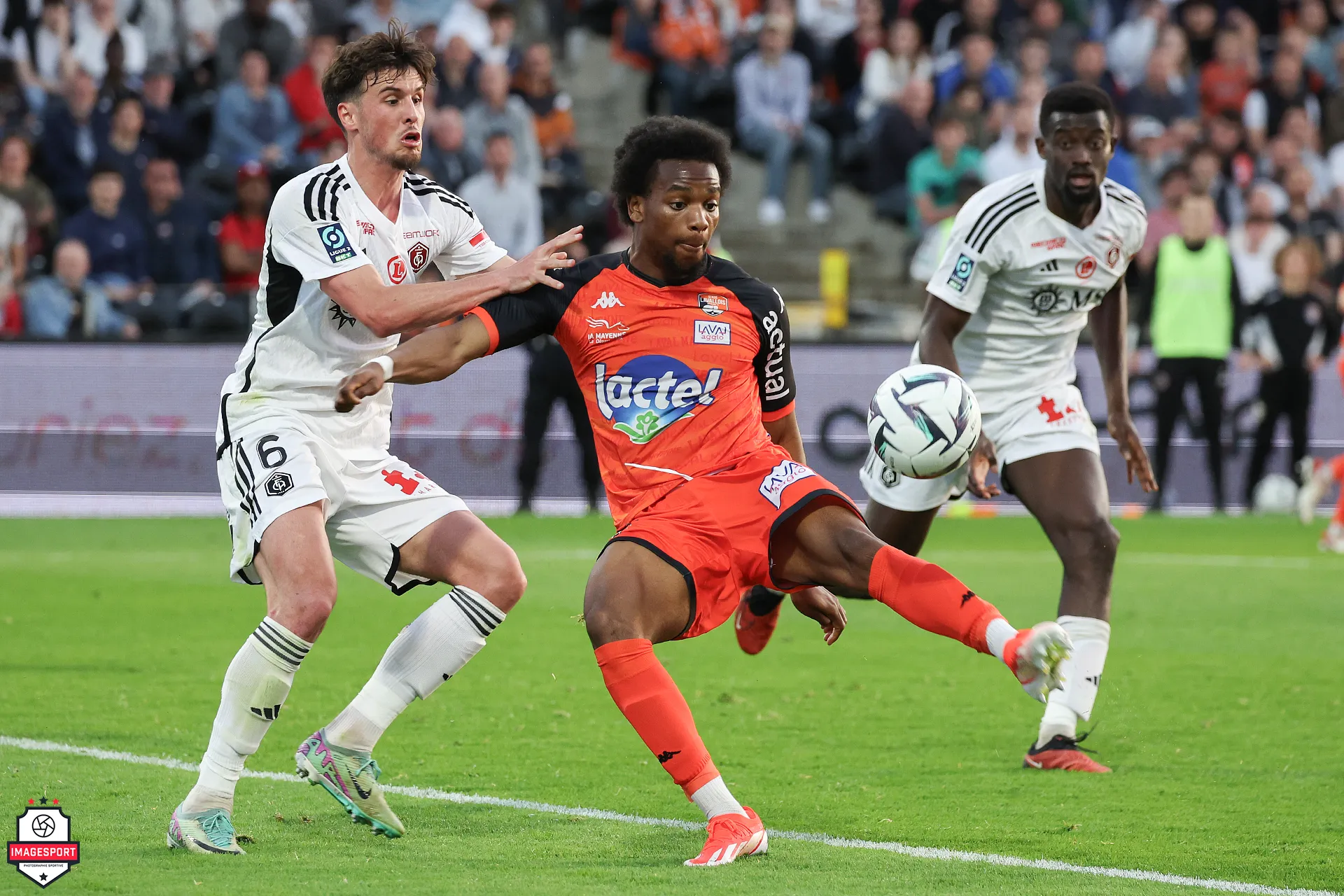 François LAJUGIE (FC Annecy) / Junior KADILE (Stade Lavallois)