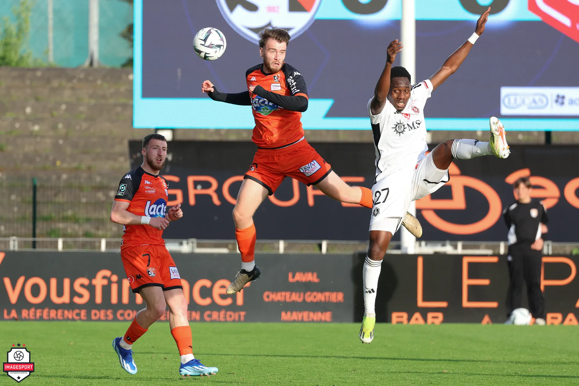 Titouan THOMAS (Stade Lavallois) / Ousmane CAMARA (FC Annecy)