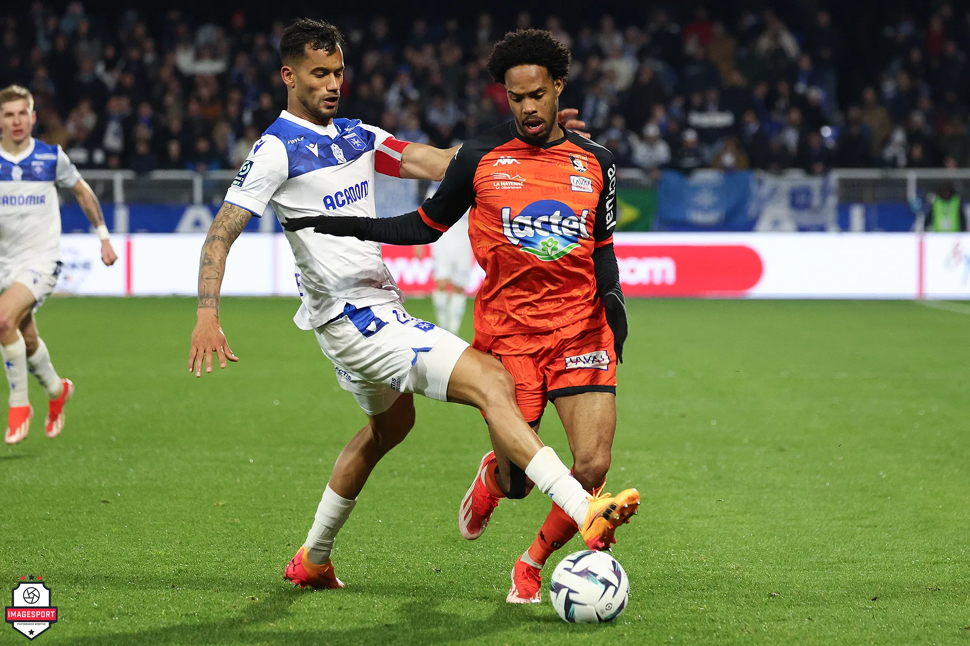 Jubal ROCHA MENDES JUNIOR (AJ Auxerre) / Remy LABEAU LASCARY (Stade Lavallois)