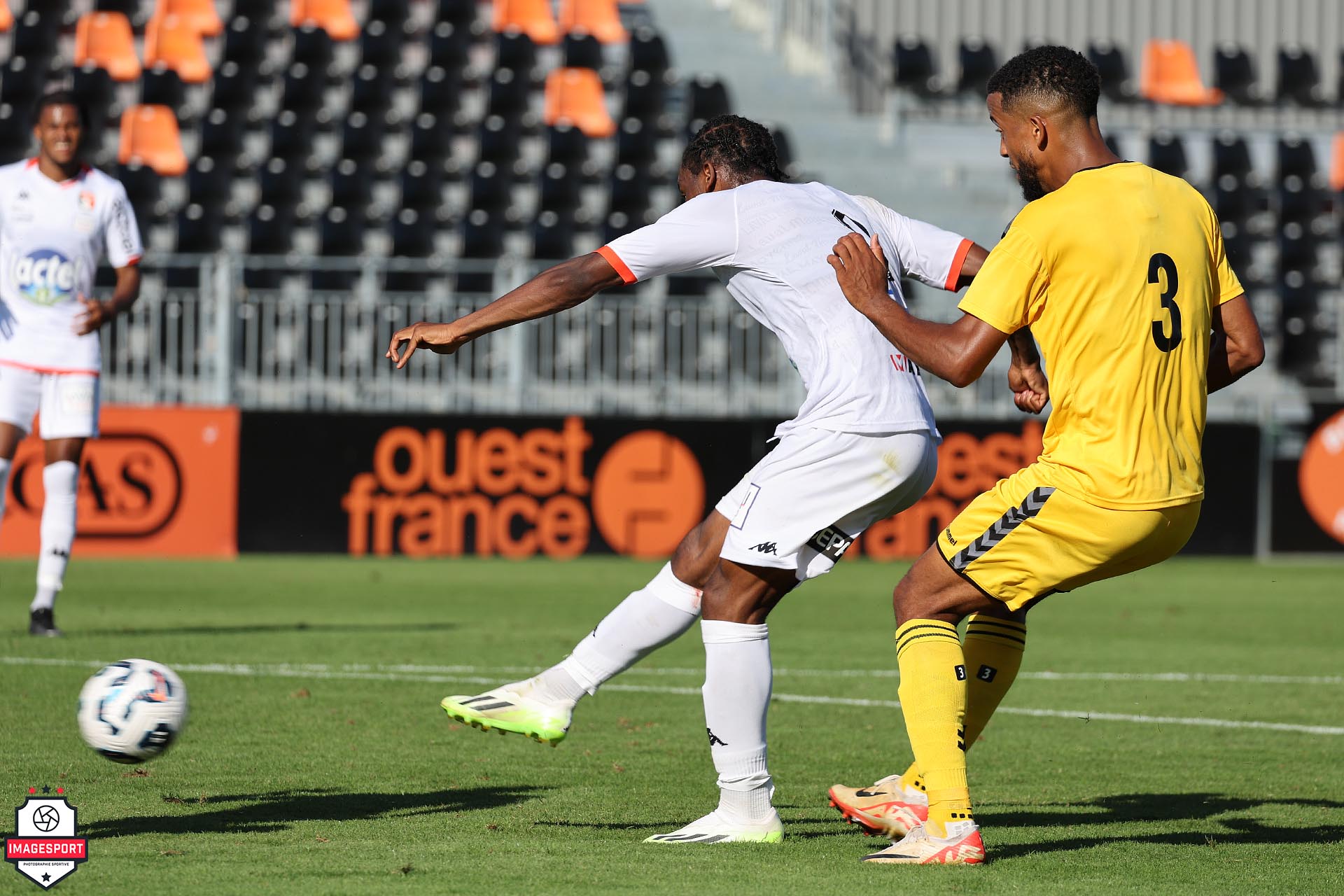 But de Junior KADILE (Stade Lavallois)