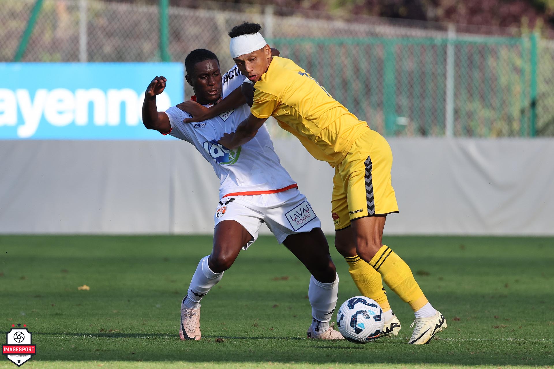 A droite: Williams KOKOLO (Stade Lavallois)